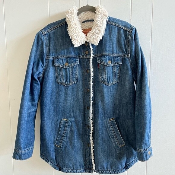 Levi’s Sherpa lined denim jacket - Picture 1 of 11